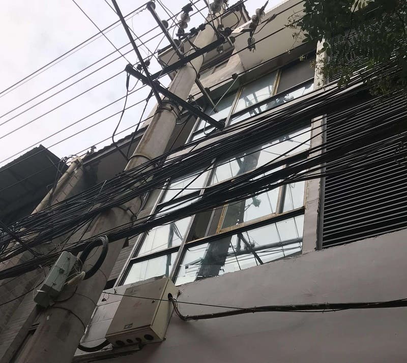 電線橫過、屋前有電穿過、外煞、風水、風水有關係