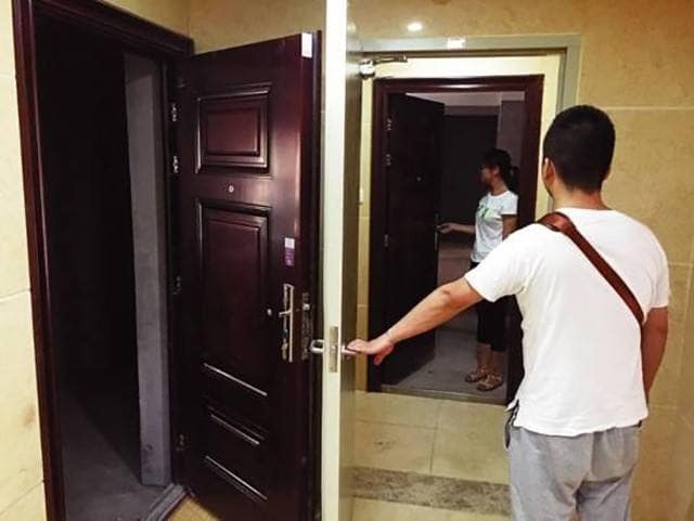 大門和大門互疊